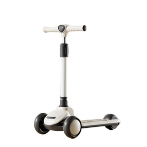 Trottinette multifonctionnelle 3-en-1 pliable avec pédales et roues <span class=keywords><strong>pour</strong></span> enfants de 1 à 9 ans – Vente directe usine - Product Image 1
