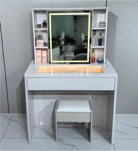 Ensemble de commode à hauteur réglable commandée par la voix avec miroir et éclairage LED, meubles de chambre à coucher avec bureau à hauteur réglable - Product Image 1