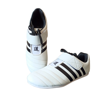 Chaussures d'entraînement de Taekwondo personnalisées avec logo, antidérapantes, résistantes à l'usure, en PU, toutes tailles, pour cours d'arts martiaux - Vente en gros usine
