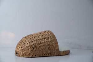 Cuccia per Gatti in Rattan Fatta a Mano, Sostenibile, Comoda e Rialzata, in Pura Paglia, per Amici Pelosi - Product Image 2