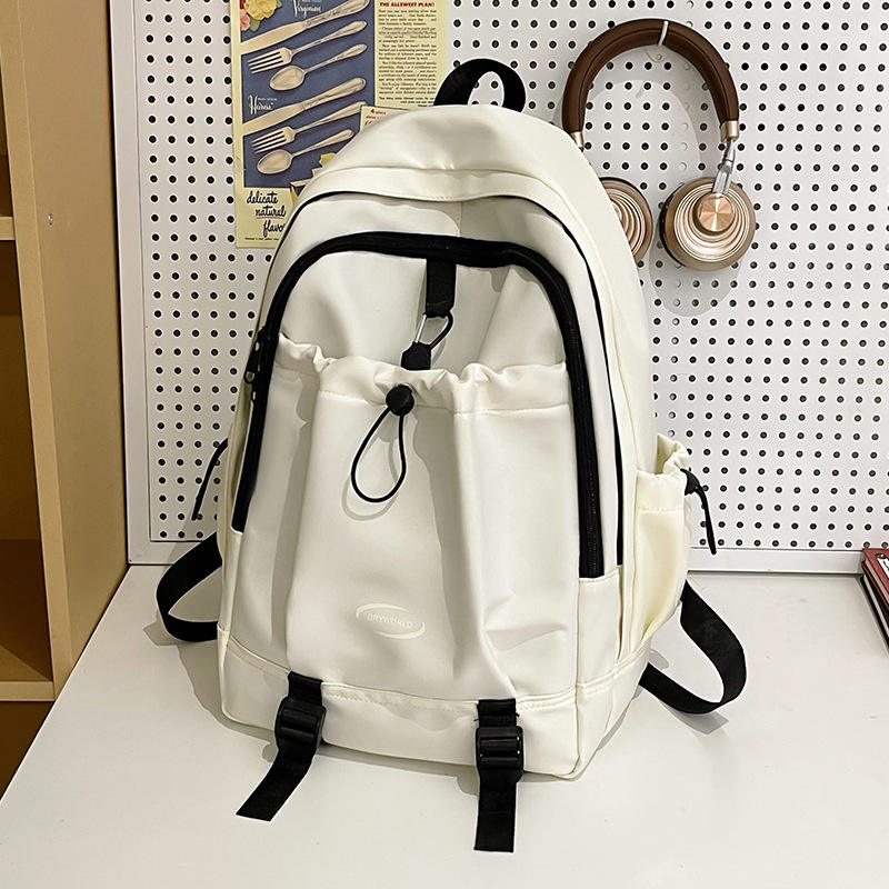 Sac simple blanc sans accessoires