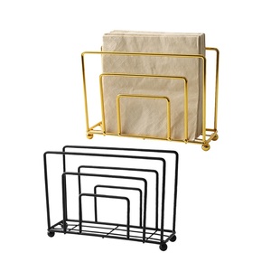 Porte-serviettes mural moderne en fer forgé, support de papier toilette tridimensionnel ajouré pour salle de bain et douche - Product Image 3