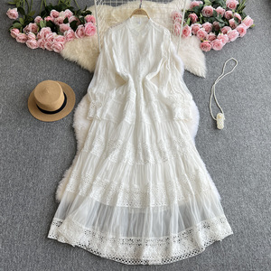 Nouvelle Tunique Vintage Midi Décontractée pour <span class=keywords><strong>Femme</strong></span> à Manches Lanternes Coupe Empire Patchwork <span class=keywords><strong>Robe</strong></span> en Dentelle Creuse <span class=keywords><strong>Noire</strong></span> <span class=keywords><strong>et</strong></span> <span class=keywords><strong>Blanche</strong></span> - Product Image 2