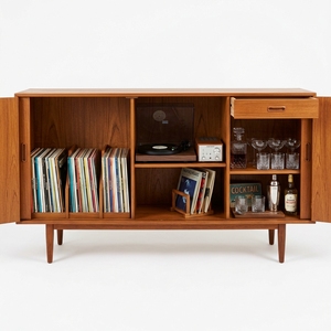 <span class=keywords><strong>Buffet</strong></span> de salle à manger en <span class=keywords><strong>teck</strong></span> danois de style Mid-Century avec pieds en bois <span class=keywords><strong>massif</strong></span> et portes coulissantes, meuble de cuisine, vente en gros - Product Image 1