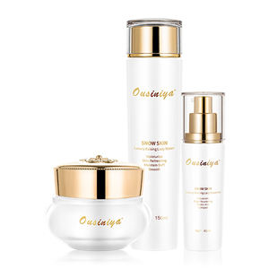 Snow Skin Luxury Raising Lady Boxes, Set de Cuidado Facial 3 en 1 con Extracto de Perla, Iluminador e Hidratante - Product Image 1