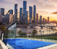 Pista de Pádel Modular de 10x20M con Paredes de Vidrio y Postes de Red para Césped en Latinoamérica para Propiedades Privadas, Cubierta Panorámica 360 Super Padel