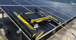 Technologie de pointe, machine de nettoyage de panneaux solaires efficace <span class=keywords><strong>pour</strong></span> l'élimination de la saleté, robot brosse avec livraison à domicile - Product Image 6