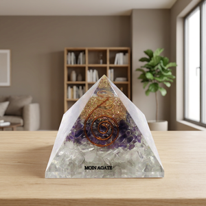 Pyramide d'orgone en quartz clair naturel et améthyste |   Pyramide de guérison énergétique en cristal faite à la main |   Fabricant et exportateur en gros - Product Image 3