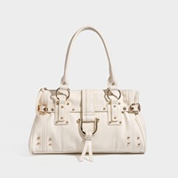 Sac bandoulière grande taille pour femme, style Y2K punk rétro, en cuir PU avec rivets de style gothique. Sac à main de luxe en cuir ciré à l'huile.