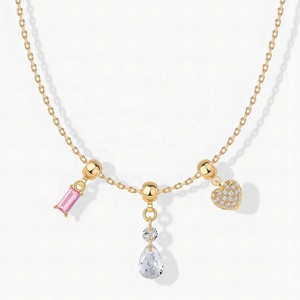 Colliers tendance 2024 personnalisés avec breloques, sertis de zircone cubique, en acier inoxydable plaqué or 18 carats, bijoux de mode pour femmes - Product Image 1
