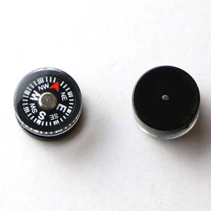 Boussole miniature à huile 12 mm, outil de navigation portable pour l'extérieur, conception en plastique écologique, haute précision, type portable - Product Image 2