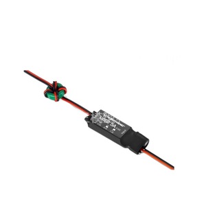Hobbywing 5A UBEC V2 Air Sortie 5V 6V 7.4V pour véhicules RC et jouets télécommandés - Product Image 1