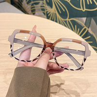 Gafas de Sol al por Mayor con Montura de Color en Contraste, Lentes Planas, Montura Grande de Moda, Gafas de Diseñador para Mujer, Logotipo Personalizado, Alta Calidad