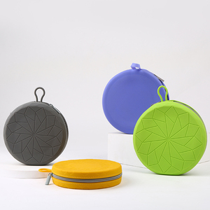 Bol de voyage pliable pour chien en silicone de qualité alimentaire, texture diamantée, 760 ml - Product Image 4