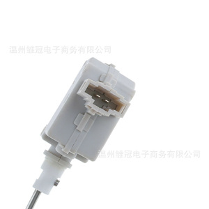 Moteur de verrouillage du bouchon de réservoir de carburant 4F0862153B pour Audi C6, matériau métallique - Product Image 1