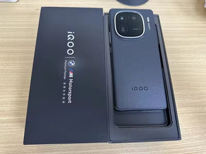 Smartphone IQOO 12 Pro 5G, écran E7 6,78 pouces 144 Hz, processeur Octa Core Snapdragon 8 Gen 3, 16 Go + 1 To, batterie 5100 mAh, chargeur 120 W - Product Image 4