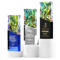 Rainbow Crystal Glass Plaque Trophy mit klarer blauer schwarzer Basis Andere Crystal Crafts-Produkt kategorie