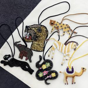 バッグ吊りロープチャームタイガーエレファントゼブラキャメルパッチクジラビーズアップリケバッグ装飾 - Product Image 1