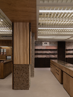 Optiker-Vitrine im Retro-Stil mit Holzempfangstheke, LED-Beleuchtung, Umweltfreundliche Wasserdichte Schmuck-Ausstellungsvitrine