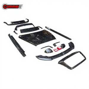 Kit carrosserie pour Bentley Bentayga 2015, style édition limitée, en fibre de carbone sèche : lèvre avant, aérations d'ailes, diffuseur arrière, kit aileron arrière - Product Image 1