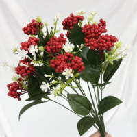 Buket Berry Merah Buatan Bunga Putih Daun Hijau Tangkai Berry Palsu untuk Dekorasi Meja Natal Pernikahan Rumah Grosir Pabrik