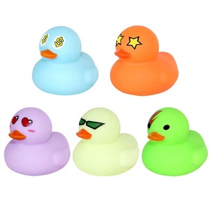 CHENXI Wholesale Yellow Cute Bath Rubber <strong>Duck</strong> 2inch Mini <strong>Float</strong> <strong>Duck</strong> Baby Bath Toy Rubber <strong>Duck</strong> for Kids - Product Image 3