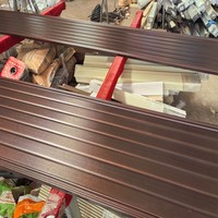Porte de garage roulante moderne en aluminium isolé avec porte piétonne intégrée, résistante aux ouragans, automatique, noire, pour villa