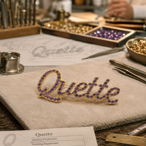 Broche de revers de haute qualité pour femme, ornée de strass violets, avec design de logo symbole <span class=keywords><strong>Quette</strong></span> de Fraternité Grecque et motif Partenaire OPP - Product Image 5