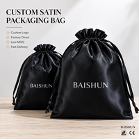 Pochette en satin de soie noire personnalisée avec cordon de serrage, pochette pour extensions de cheveux avec logo personnalisé pour cadeaux