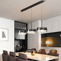 Nueva Lámpara Colgante LED de 3 Cabezas con Estructura de Hierro, Estilo Moderno Italiano de Lujo para Comedor o Bar, Tamaño Mediano, 2026