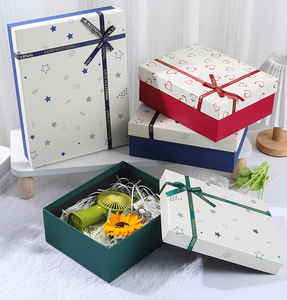 Boîte cadeau personnalisée grande et exquise, best-seller pour le <span class=keywords><strong>Nouvel</strong></span> <span class=keywords><strong>An</strong></span>, vente en gros d'usine, design d'emballage cosmétique vide - Product Image 1