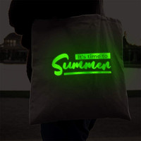 HTV rouleau pour T-shirt lumineux collant lueur dans le noir vinyle irisé vert film de transfert de chaleur PU personnalisé à couper