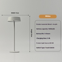 Lampe de table LED rechargeable sans fil, design moderne, pour la décoration de restaurants, hôtels de luxe, portable, avec fonction tactile.