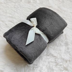 Modello solido di latte <span class=keywords><strong>invernale</strong></span> in pile di corallo flanella a maglia tecnica <span class=keywords><strong>coperta</strong></span> per il ginocchio per uso domestico per il bambino Pet e l'ufficio - Product Image 4