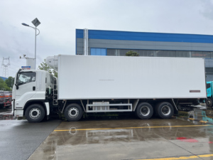 Camion de transport frigorifique 12 roues 4 essieux pour fruits de mer et viande congelés, véhicule de fret isotherme à vendre - Product Image 2