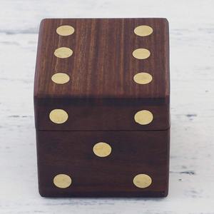 Juego de Dados de Madera Personalizados de Alta Demanda, Dados de Madera Maciza Grabados para Juegos de Mesa, Disponibles a un Precio Accesible - Product Image 6