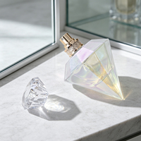 Bottiglia di Profumo in Vetro Diamantato Personalizzata 100ml, Stile Gemma Sfaccettata, Finitura Iridescente, Collo in Cristallo Dorato, Vendita all'Ingrosso