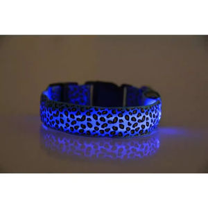 Kalung Hewan Peliharaan LED Isi Ulang, Tahan Air, Ramah Lingkungan, Bahan Nylon, Menyala dalam Gelap, Dapat Disesuaikan, Grosir Pabrik - Product Image 4