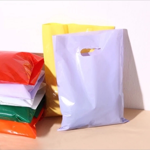 Tùy chỉnh chết cắt nhựa HDPE <span class=keywords><strong>LDPE</strong></span> Độ dày với logo in Carrier Quà Tặng Boutique bán lẻ nhựa Túi mua sắm với xử lý - Product Image 3