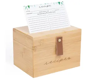 木制食谱盒乔迁礼品食谱盒，带卡片和分隔器食谱卡盒人造革手柄50桉树