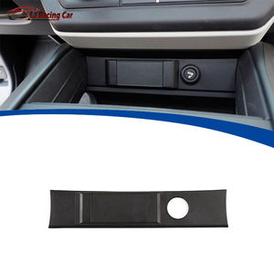 Kit de Accesorios Interiores para Automóvil en ABS Negro, Cubierta Protectora para Puerto de Carga USB del Panel de Control Central para Land Rover <span class=keywords><strong>Defender</strong></span> 90 110 130 L663 2020-2025 - Product Image 1