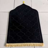 Tapis de sol antidérapants souples en relief à poils courts de couleur unie de forme spéciale Tapis de prière en flanelle irrégulière pour expédition transfrontalière