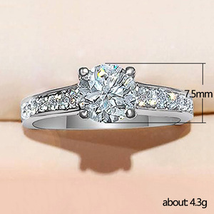 Anello con quattro punte di cristallo da donna, tono argento, elegante, minimalista, accessorio per tutti i giorni e per feste - Product Image 5