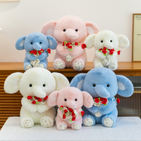 Muñeco de Peluche de Elefante Adorable con Ramo de Rosas, Tejido Suave para la Piel, Relleno de Algodón PP, Venta al por Mayor de Fábrica