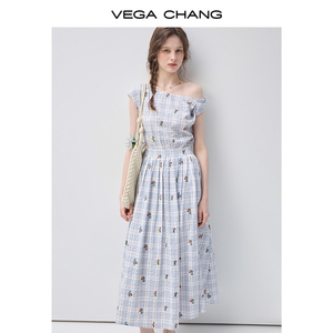 VEGA CHANG Abito da donna a trapezio midi azzurro a quadri asimmetrico monospalla con maniche a cappuccio ricamato floreale a vita alta plissettato - Product Image 5