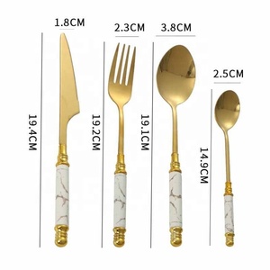 Bán buôn 24 cái thép không gỉ Gốm xử lý <span class=keywords><strong>Flatware</strong></span> dao muỗng nĩa vàng sang trọng thiết lập dao kéo với sang trọng đứng giá - Product Image 2