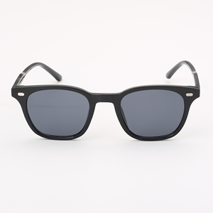 Lunettes de soleil tendance OEM 2025 avec protection UV400, couleur Pantone disponible - Product Image 5