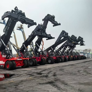รถยกตู้คอนเทนเนอร์ Kalmar มือสอง 45 ตัน เครื่องยนต์ดีเซล สำหรับใช้งานในท่าเรือ ยกได้สูงสุด 5 ตู้คอนเทนเนอร์ เหมาะสำหรับงานขนส่งและจัดเก็บตู้คอนเทนเนอร์ - Product Image 1