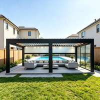 Pergola motorisée autoportante surdimensionnée avec écran motorisé et panneaux en verre pour espace piscine résidentiel