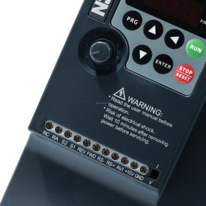 อุปกรณ์อุตสาหกรรม ไดรฟ์ VFD แบบเฟสเดียว/สามเฟส 220V/380V สำหรับมอเตอร์ AC คอมเพรสเซอร์ 0.4KW 0.75KW 2.2KW 3000W - Product Image 2